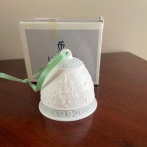 1992 Lladro Christmas Bell